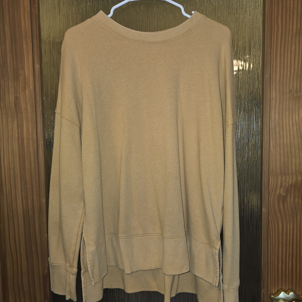Time and Tru Women's Crewneck Top - Tan